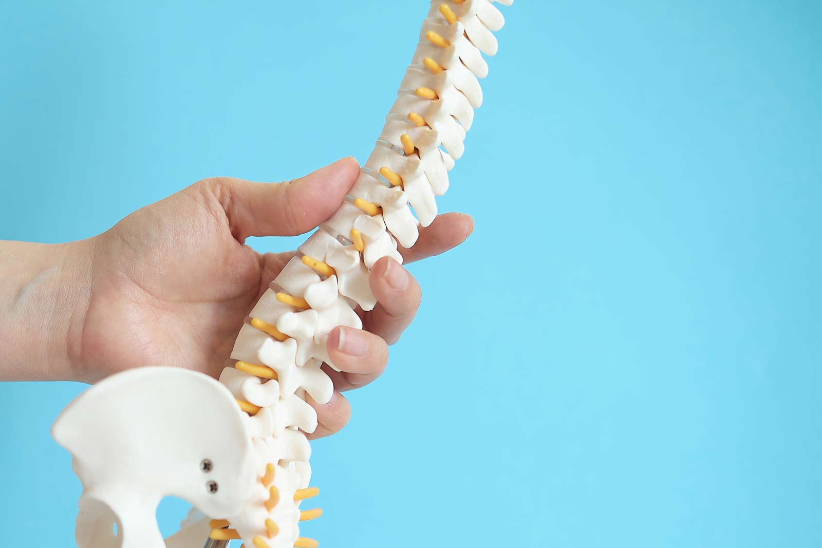 Cómo prevenir y tratar la estenosis de canal: consejos para mantener una columna vertebral saludable y aliviar el dolor